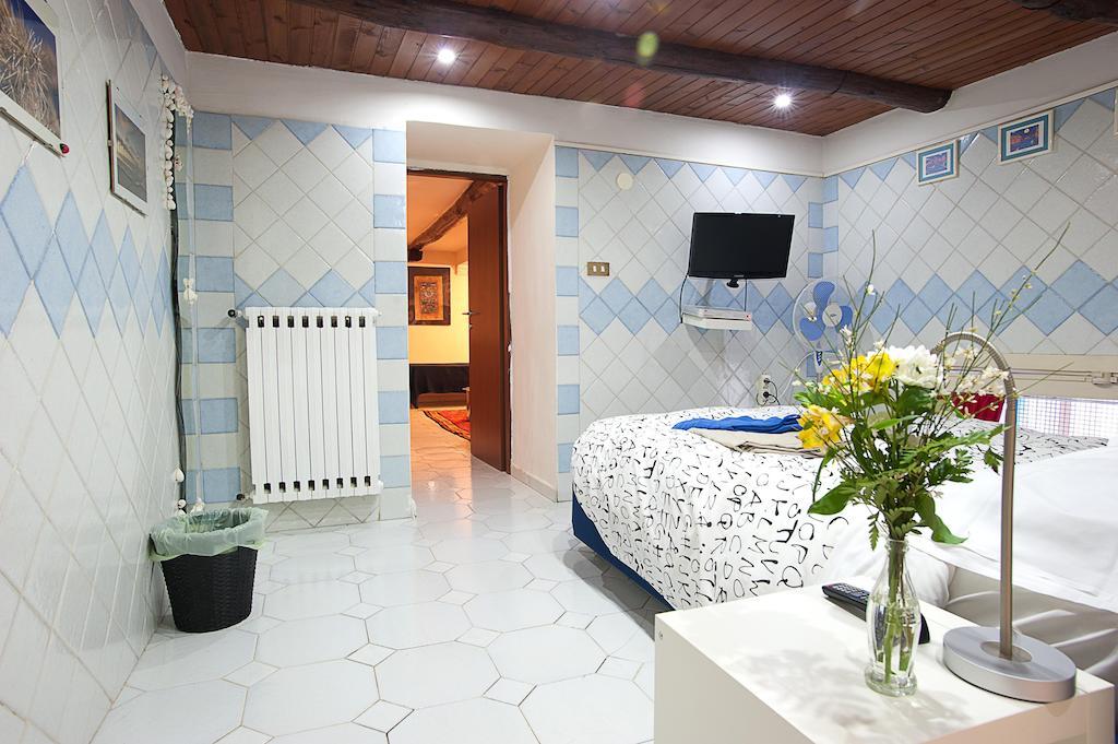Immagineazione B&B Napoli Ruang foto